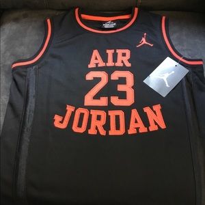 NWT BOYS JORDAN JERSEY 8-10 YEARS OLD
